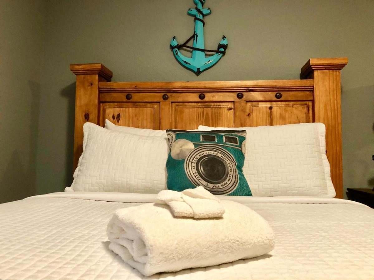 The Cove Bnb Hudson Bend Bagian luar foto