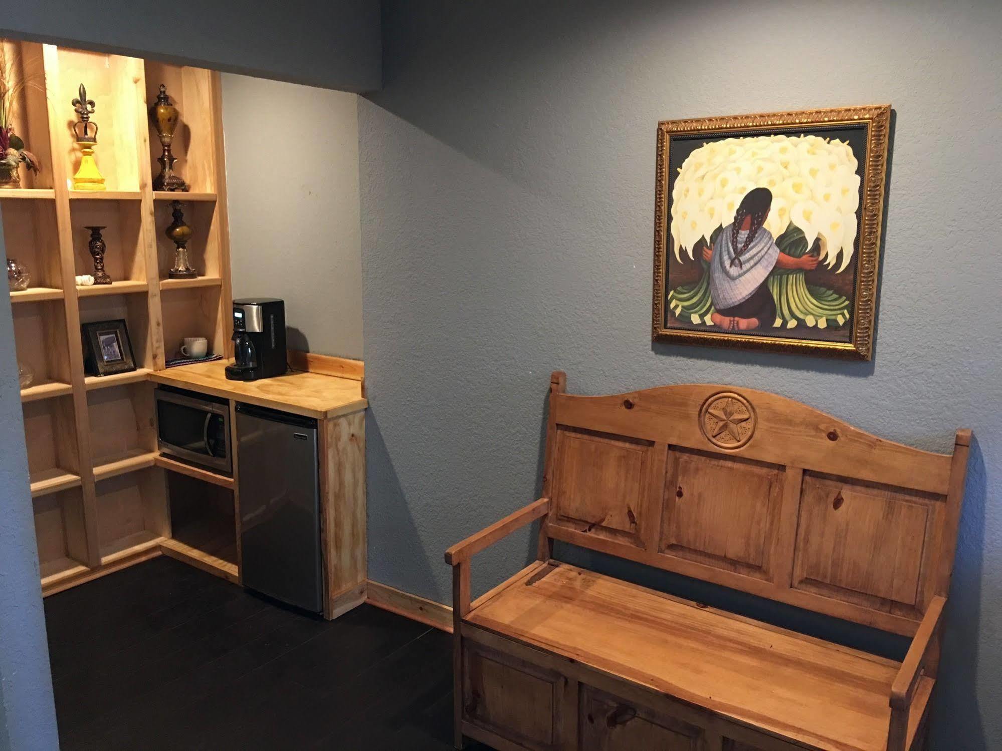 The Cove Bnb Hudson Bend Bagian luar foto