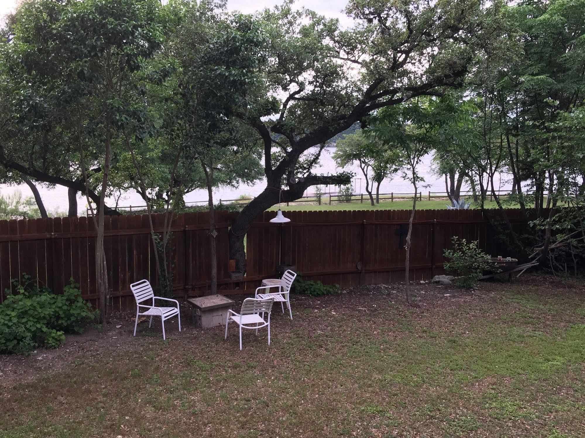 The Cove Bnb Hudson Bend Bagian luar foto