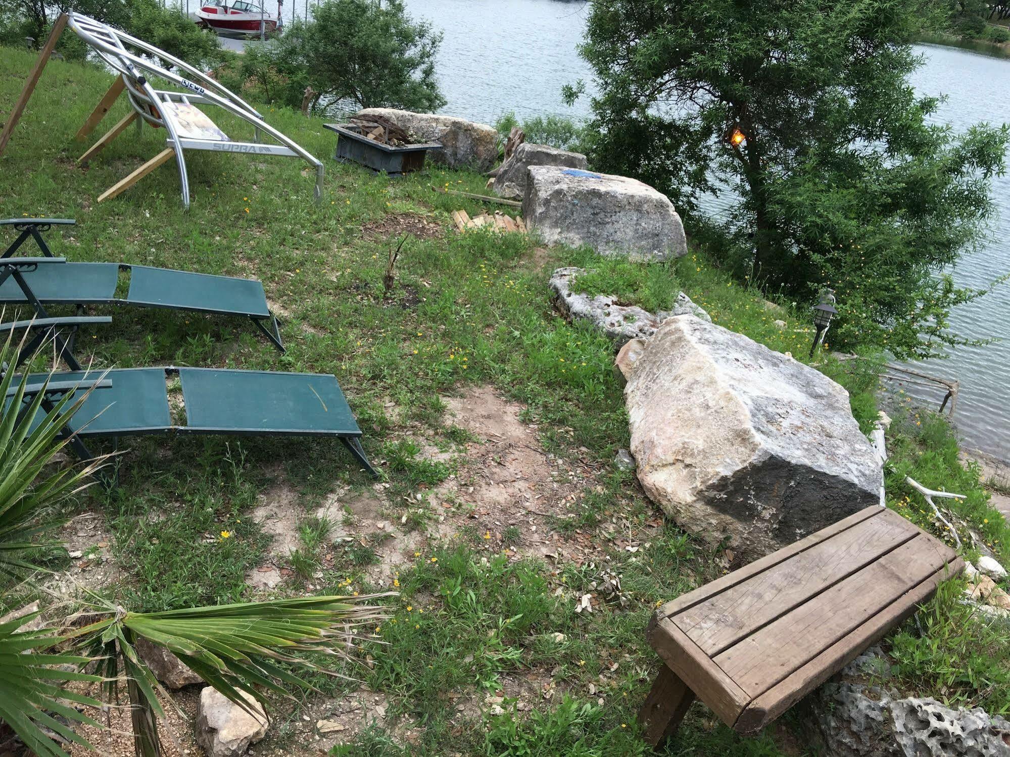 The Cove Bnb Hudson Bend Bagian luar foto