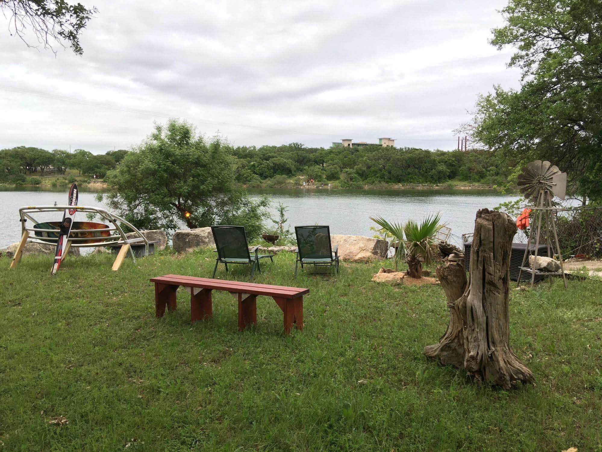 The Cove Bnb Hudson Bend Bagian luar foto